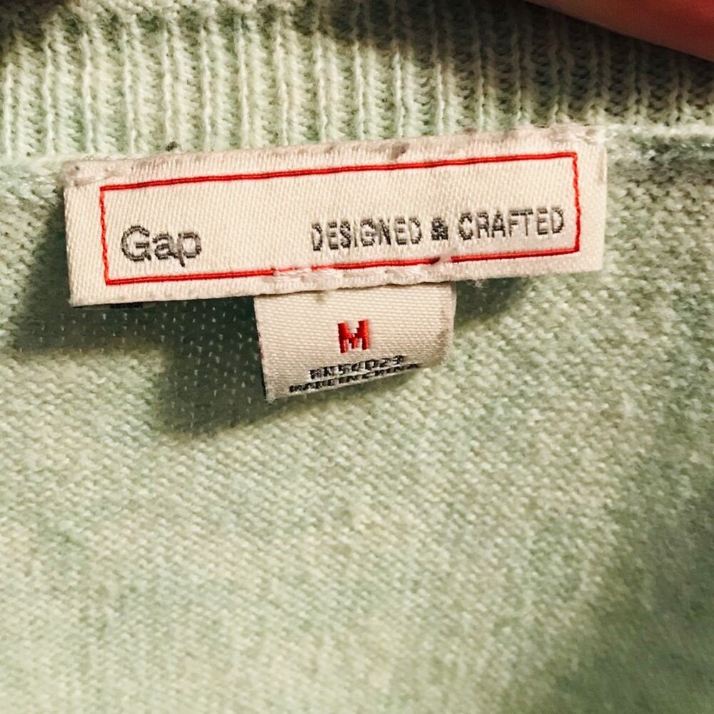 GAP Sweater - Picture 5 of 6